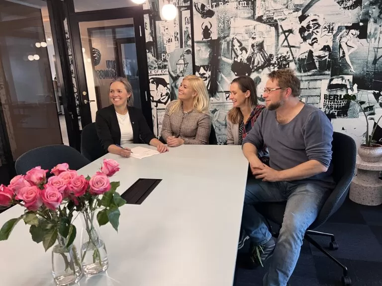 På stiftelsesmøtet representerte Ordfører Hilde Nyvoll Nordreisa kommune, Fylkesrådsleder Kristina Torbergsen møtte for Troms og Finnmark fylkeskommune, Tine Klevstad representerte Alta kommune og Raymond Olufsen Vadsø kommune.